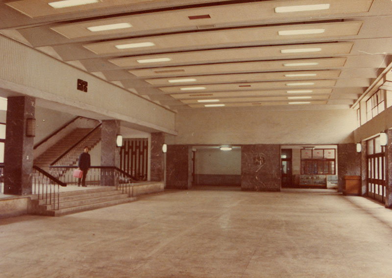 20世纪80年代 候船大厅