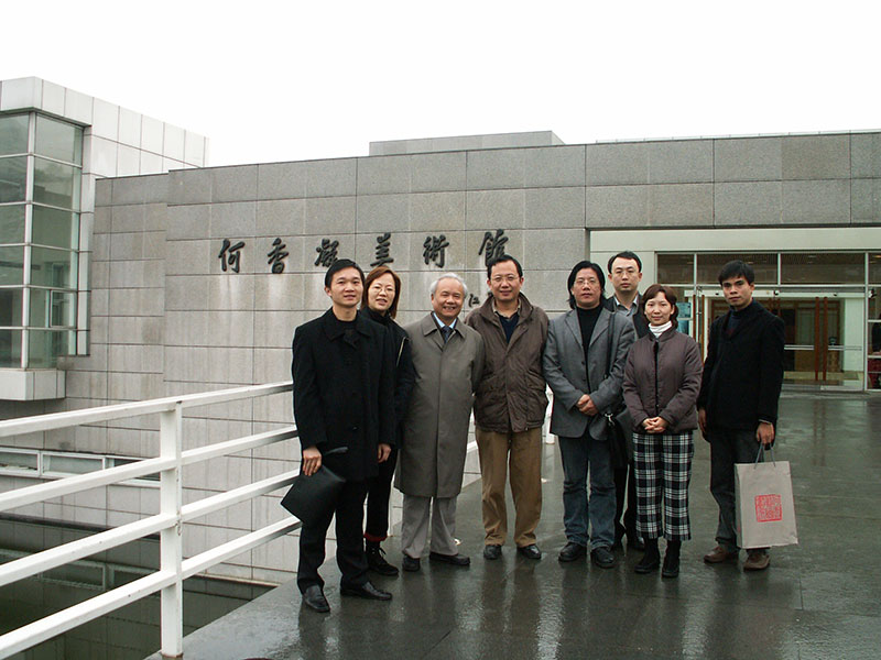 2005年8月，工作人员正在进行紧张的开馆展的准备工作