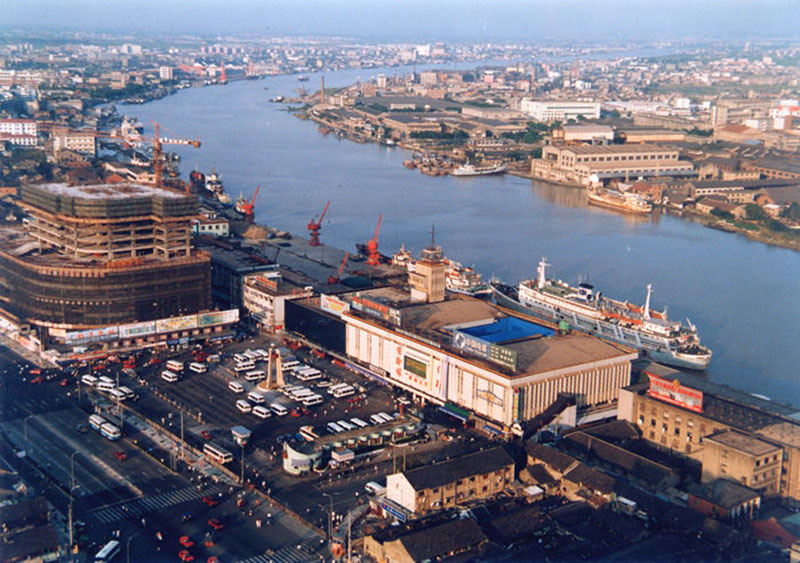 20世纪80年代 轮船码头和广场